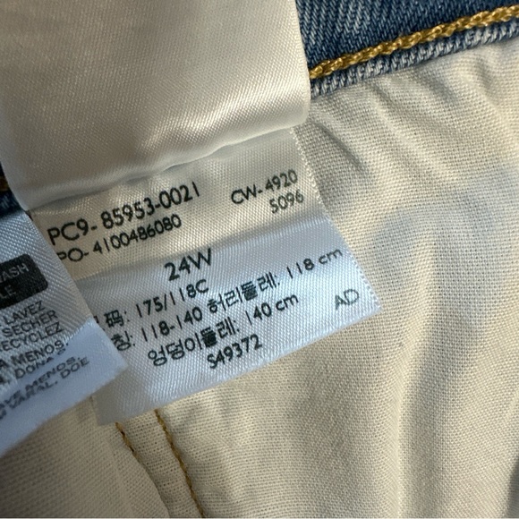 NWT Levi’s 501 Original Cropped Straight Leg Jeans Plus Size 24W - Picture 9 of 11